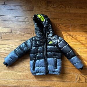 Nike boys coat 4T